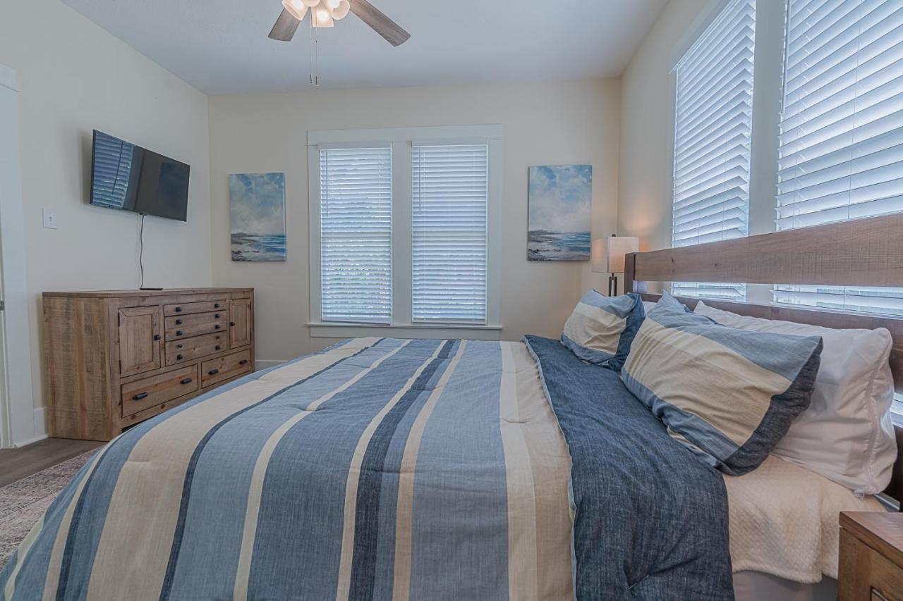 Uptown Cottage Newly Updated Home Near The Strand Galveston Harbor And Utmb 외부 사진