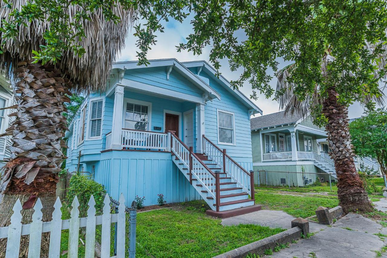 Uptown Cottage Newly Updated Home Near The Strand Galveston Harbor And Utmb 외부 사진
